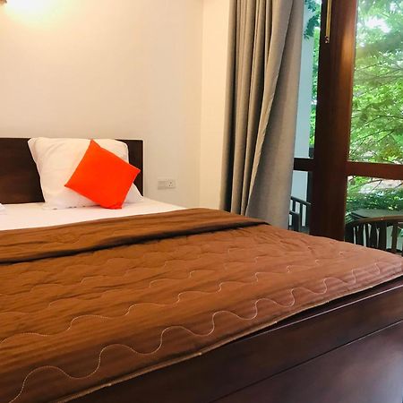 Blue Whales Hotel Hikkaduwa Dış mekan fotoğraf