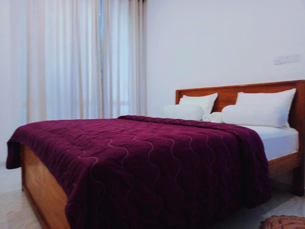 Blue Whales Hotel Hikkaduwa Dış mekan fotoğraf