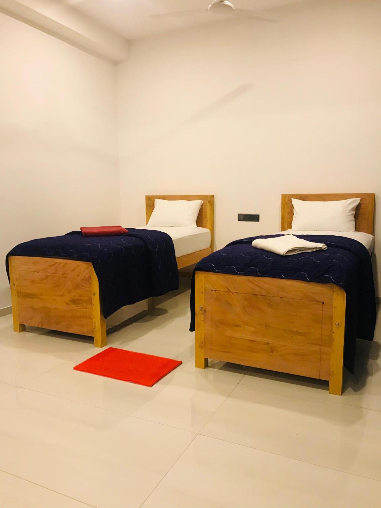Blue Whales Hotel Hikkaduwa Dış mekan fotoğraf