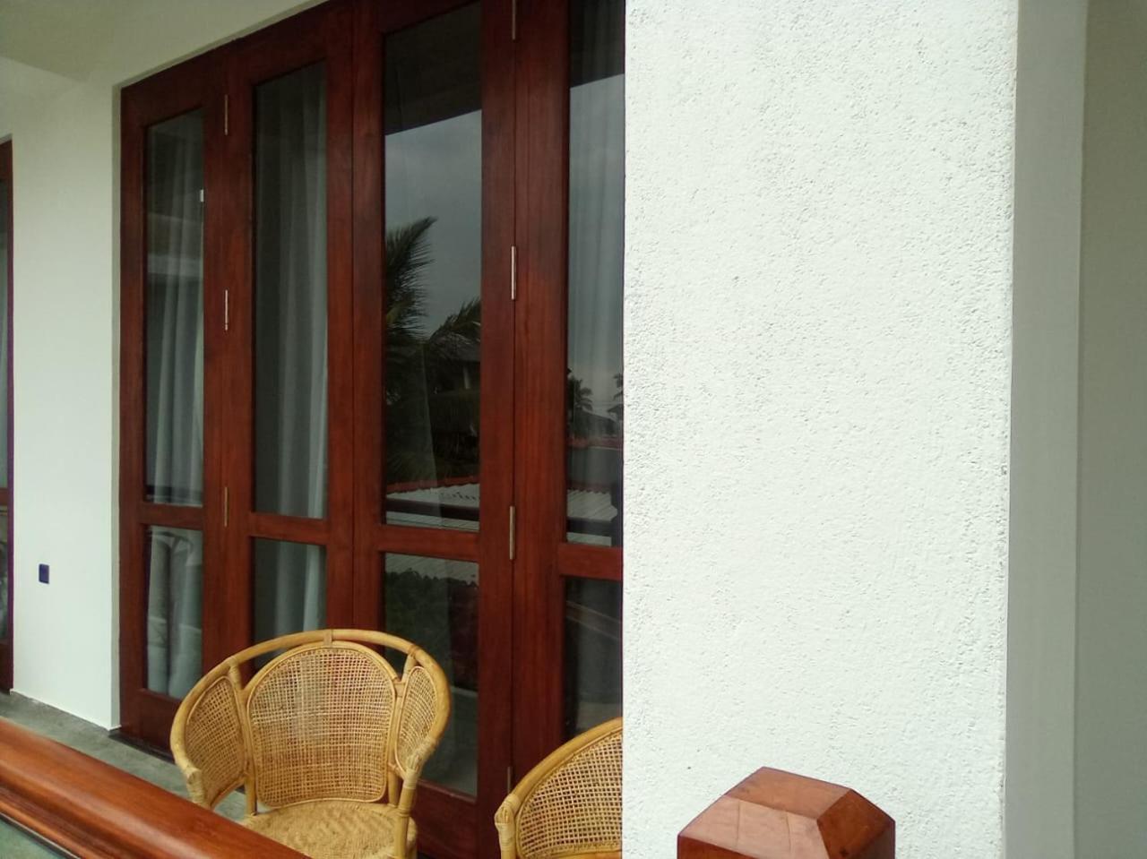 Blue Whales Hotel Hikkaduwa Dış mekan fotoğraf